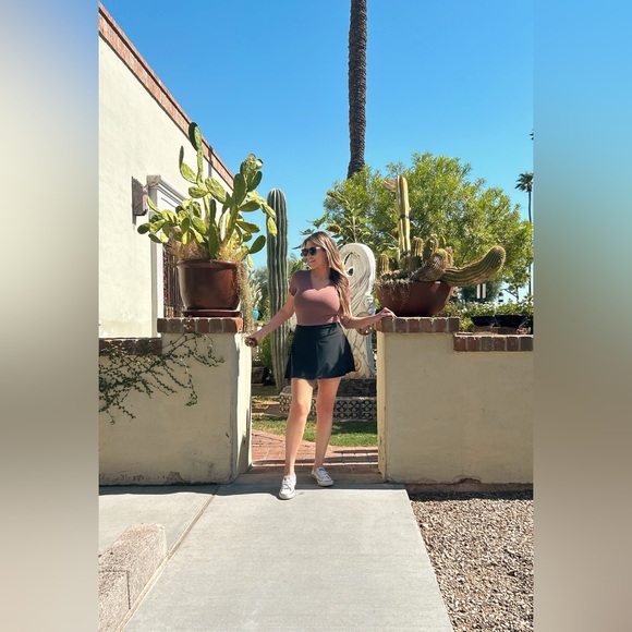 Meet your Posher, Corrin - Picture 1 of 1